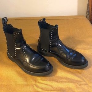 **ISO** Dr Martens Aimelya Stud Boots UK7/US9**NOT SELLING